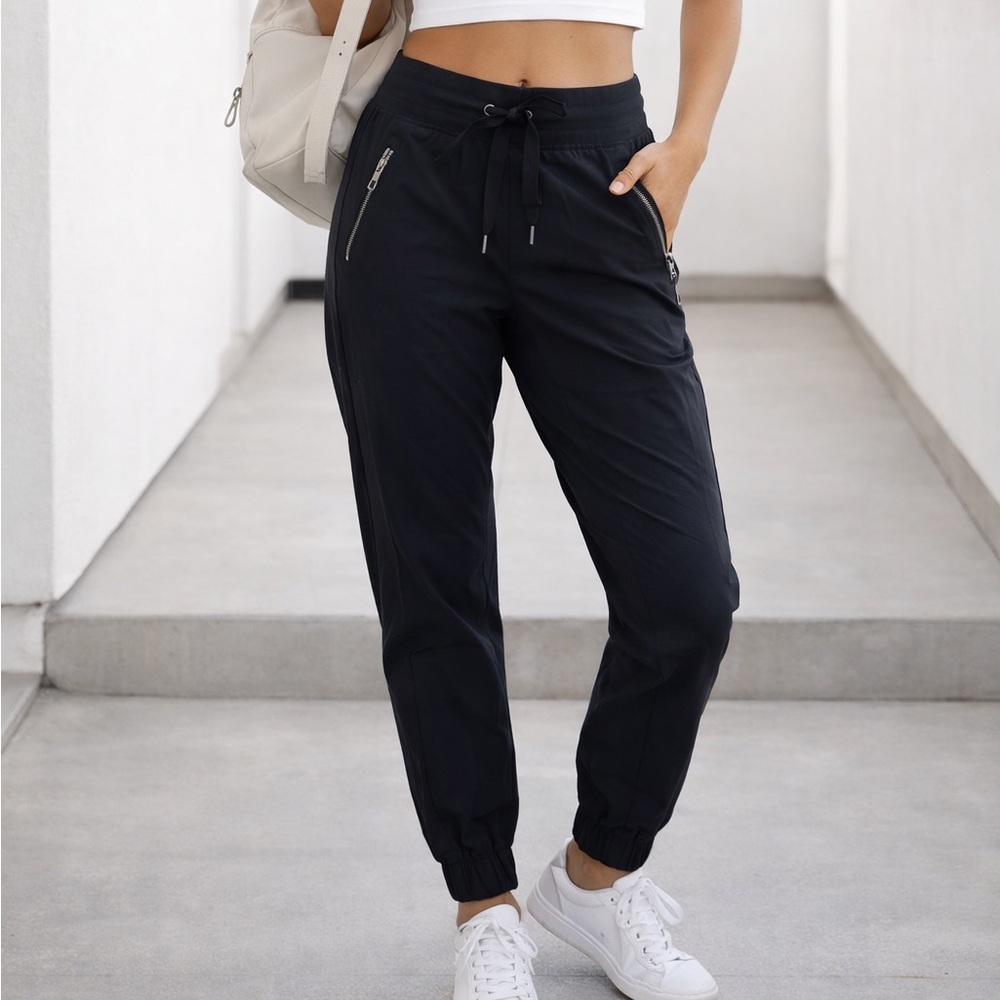 Athleta Trekkie North Black Joggers | Zip Pocket Travel Athleisure Pants